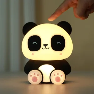 Luz noturna em silicone panda – candeeiro LED infantil suave e decorativo com design fofo, luz ambiente ideal para quarto de criança, iluminação relaxante em silicone macio para mesa de cabeceira ou decoração, dimensões: 10 × 13,2 × 16 cm