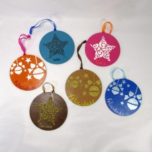 Bolas de Natal em MDF