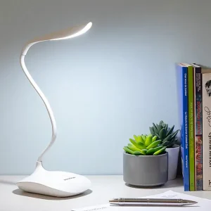 Candeeiro LED Portátil e Recarregável com Função Powerbank, Controlo Tátil, 3 Níveis de Luminosidade, Rotação 360º – Iluminação Flexível e Carregamento USB para Telemóveis e Dispositivos Pequenos